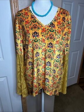 Lucky & Blessed Yellow Floral V-Neck Lace Bell Sleeve Tunic